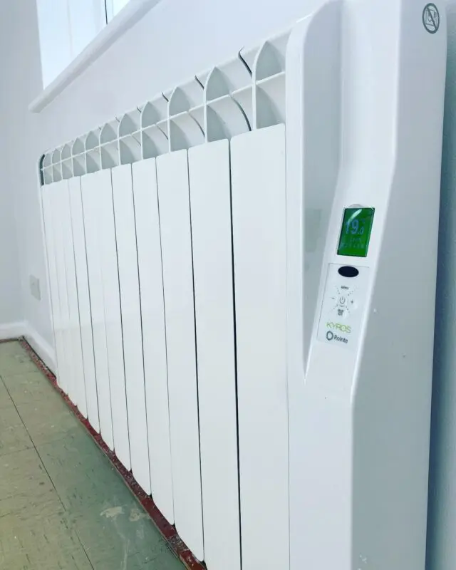 Rointe Kyros Heaters installed in the latest rewired property. 

@rointe_uk @theheatershop #electrician #job #rewire #cheltenham #cotswolds #gloucester