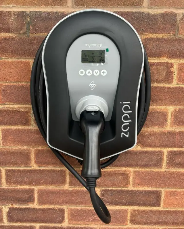 E V C H A R G E P O I N T 

Installed this @myenergi Zappi for this customers EV, chosen for its integration with Solar ☀️ 🔌 🚗 

#ev #electric #eco #electrician